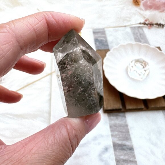 Extra Small Garden Quartz Polished Tip - Picture 7 of 7